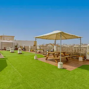  Appartement Fun Building Terraces By Homeabout Espagne